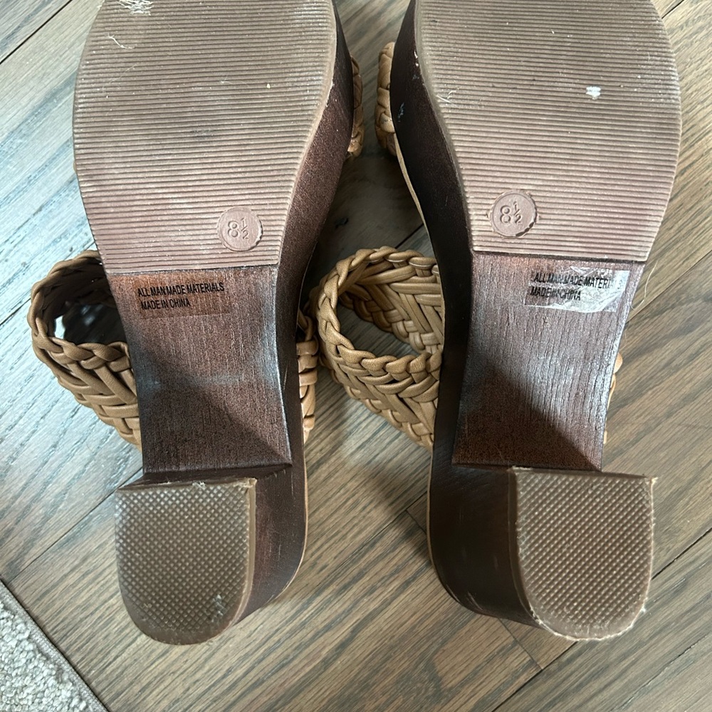 Platform Heels - Picture 5 of 7